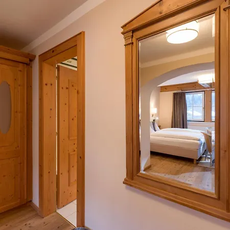 Alpen Glueck Lisa Garni Отель 4*