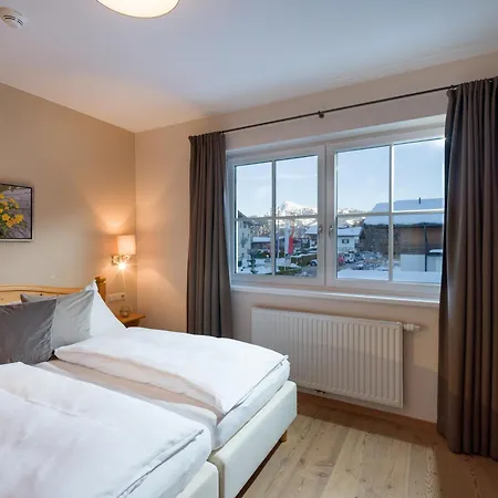 Alpen Glück Lisa Garni Hotel 4*