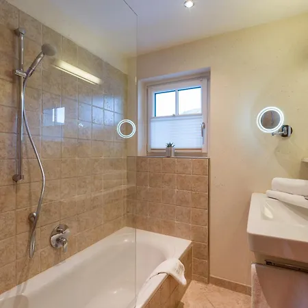 Alpen Glueck Lisa Garni 4* كيرشبرغ ان تيرول
