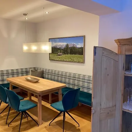 Отель Alpen Glueck Lisa Garni 4*