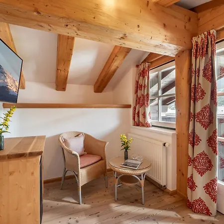 Hotel Alpen Glueck Lisa Garni