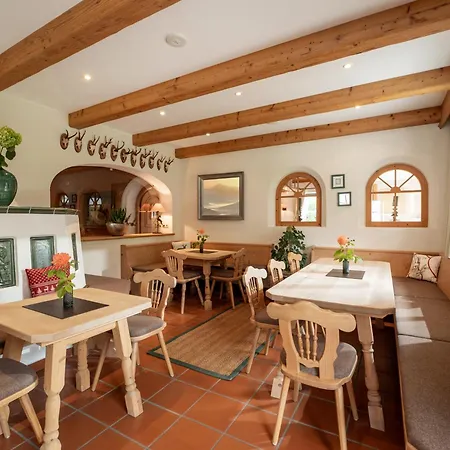 Alpen Glueck Lisa Garni Hotel