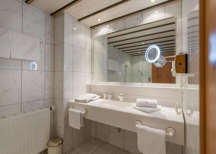 Alpen Glueck Lisa Garni 4*