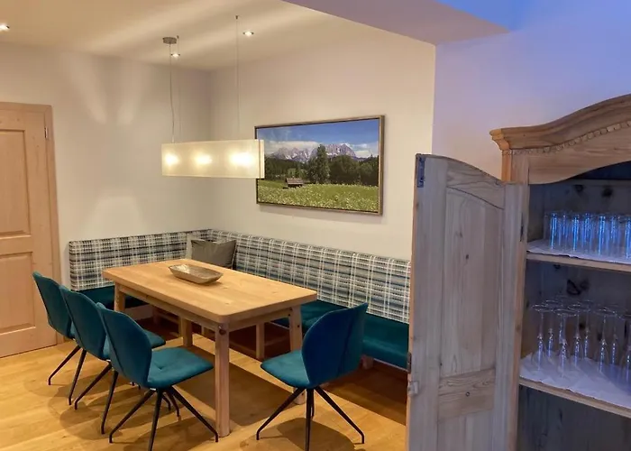 Hotel Alpen Glueck Lisa Garni 4*