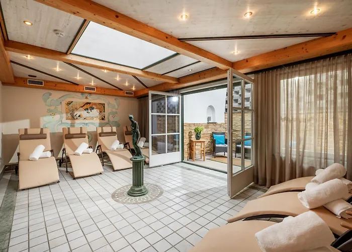 Alpen Glueck Lisa Garni Hotel 4*