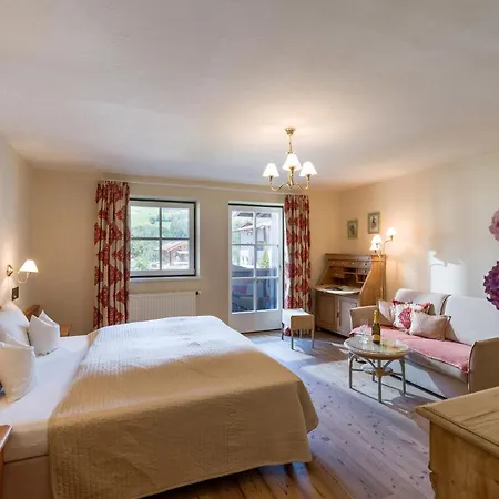 Alpen Glueck Lisa Garni 4* كيرشبرغ ان تيرول