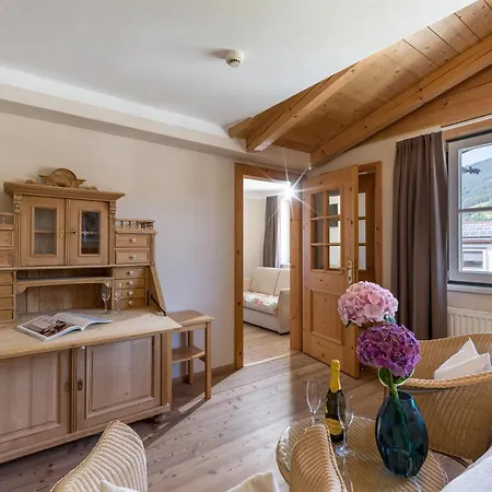 Alpen Glück Lisa Garni