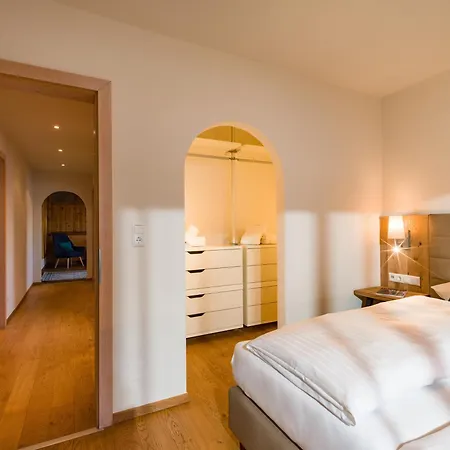 Otel Alpen Glück Lisa Garni 4*