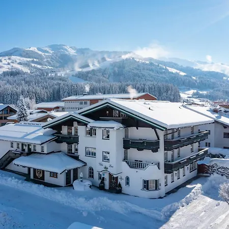 Отель Alpen Glueck Lisa Garni 4*