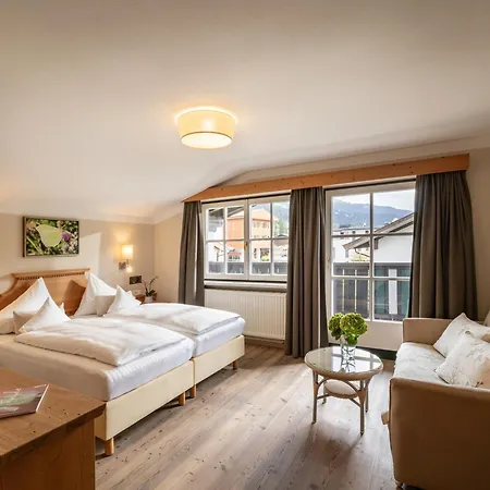 Otel Alpen Glück Lisa Garni 4*