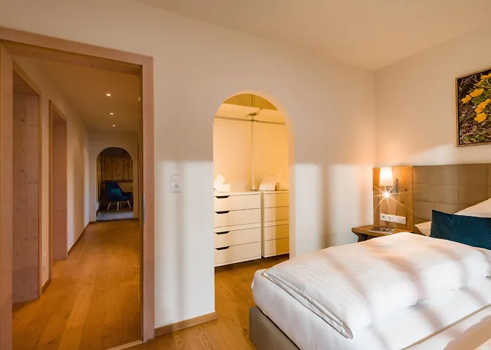 Отель Alpen Glueck Lisa Garni 4*