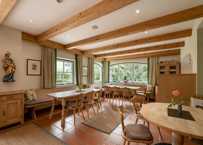 Отель Alpen Glueck Lisa Garni Кирхберг